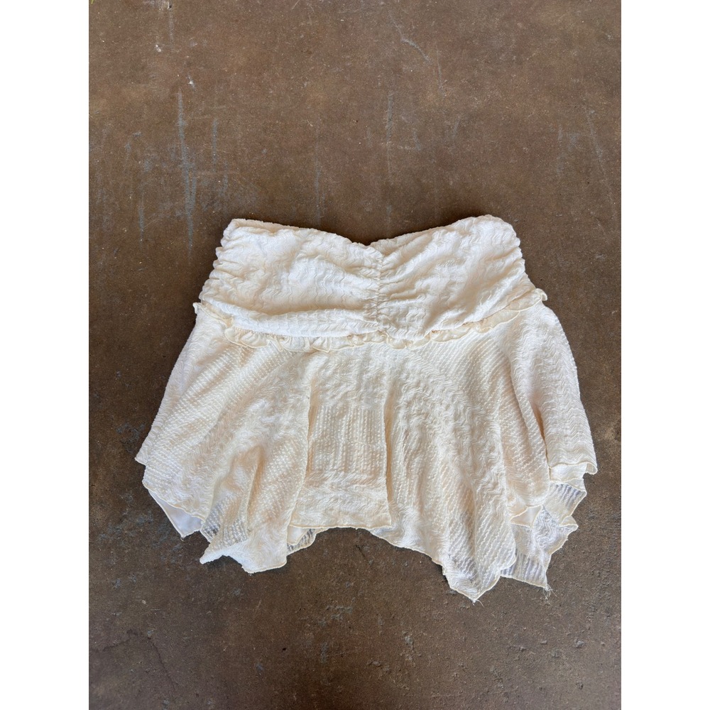 Urban Outfitters Cream Textured Ruched Mini Skirt Ruffle Handkerchief Hem Medium